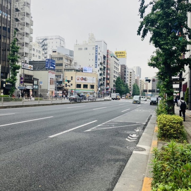 浜松町北田ビル ビル前面道路