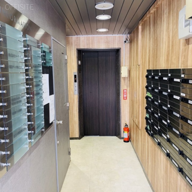 AUBE新川ビル エントランス