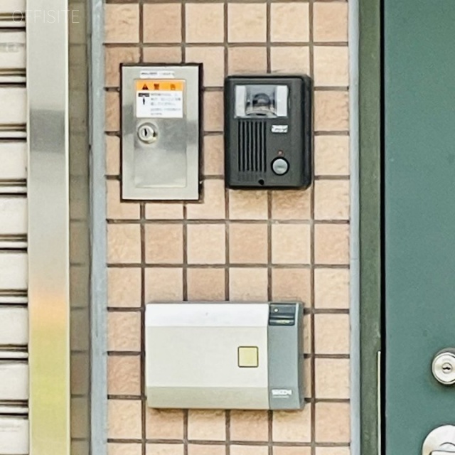 イリエビル インターホンと機械警備