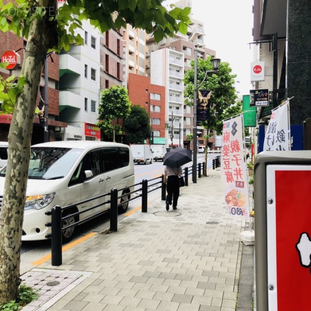 赤坂伊藤ビル ビル前面道路