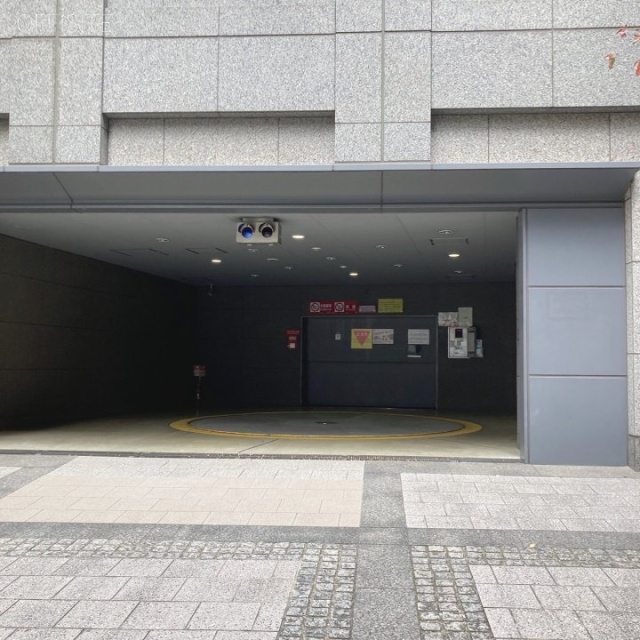 アクロス新川ビルアネックス 駐車場