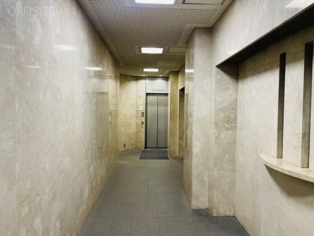 YHビル エントランス