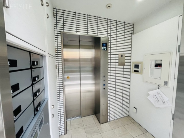 代々木公園KSビル エントランス