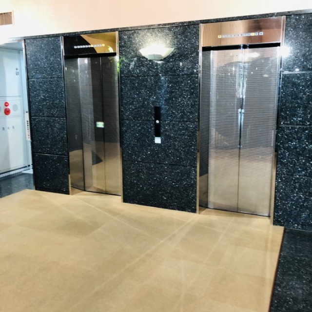 サンキエームビル エレベーター