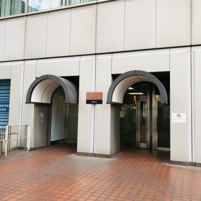 新青山ビル西館 エントランス