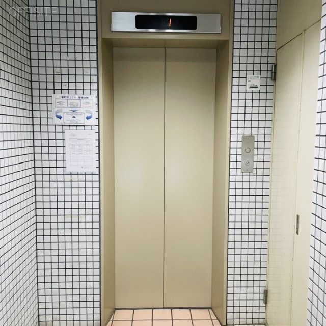 一番町村上ビル エレベーター