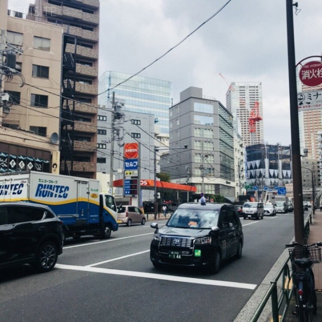 第6協栄ビル ビル前面道路