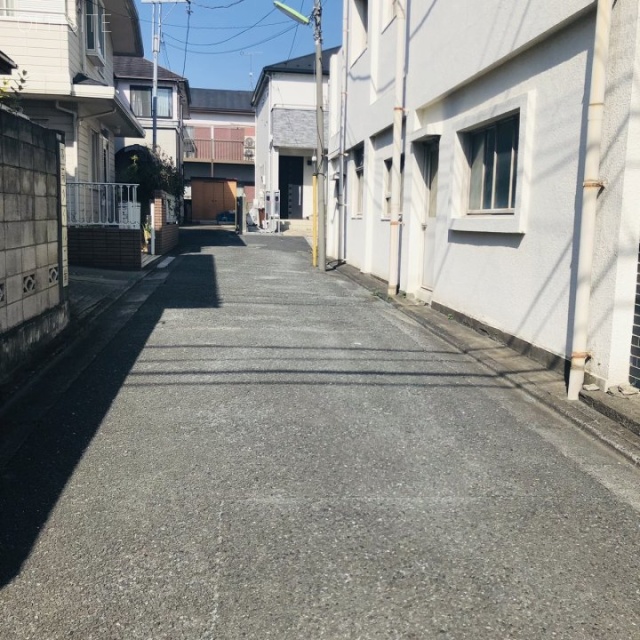 等々力6丁目貸店舗・事務所 側道