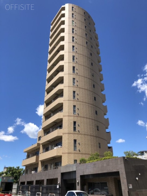 クローバー六本木 外観(別角度)