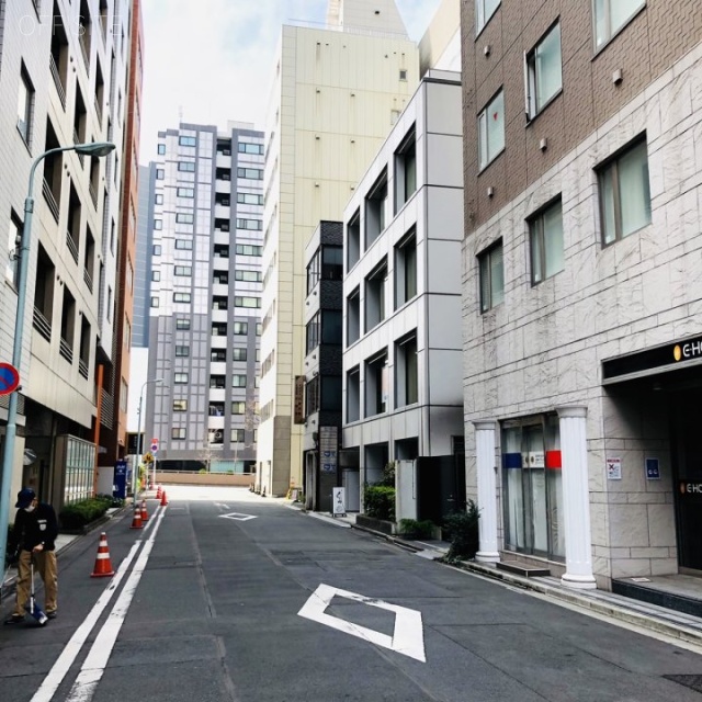 東都銀座ビル ビル前面道路