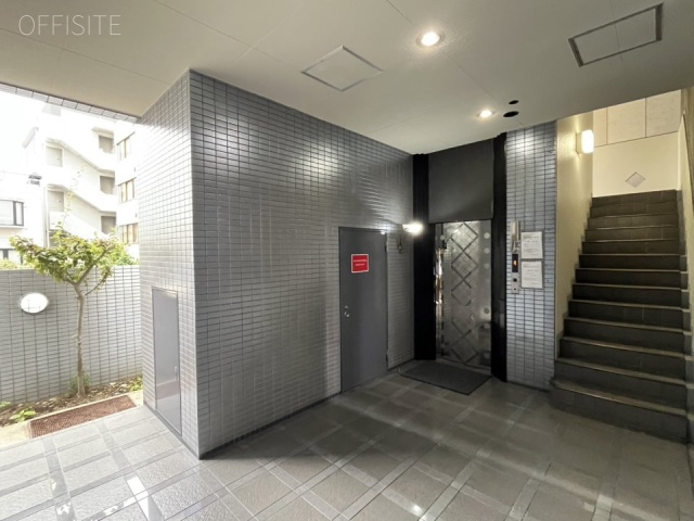 並木ビル エントランス