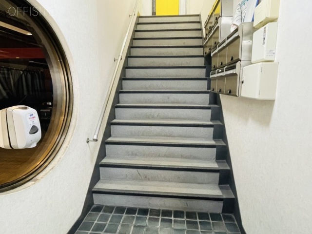 御茶の水KSビル 階段