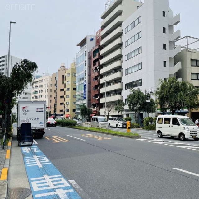 白鳳堂ビル ビル前面道路