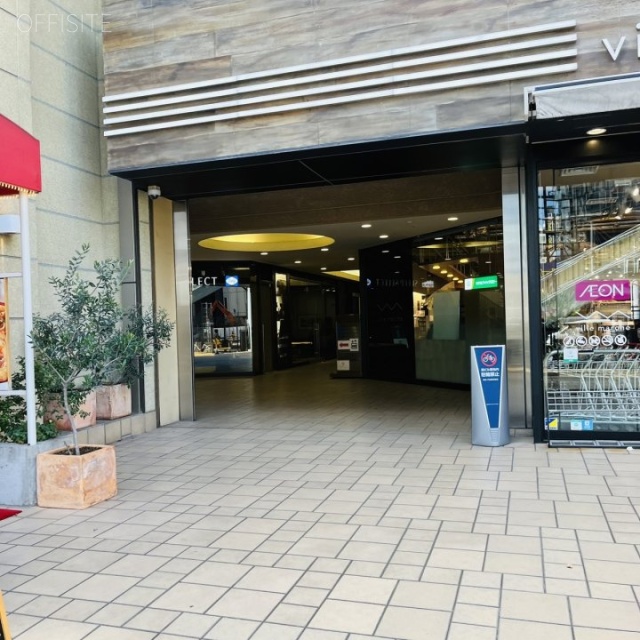 青山サンクレストビル エントランス