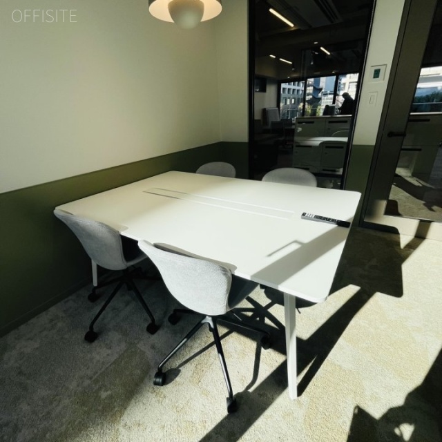 Expert Tamachi 4名用会議室