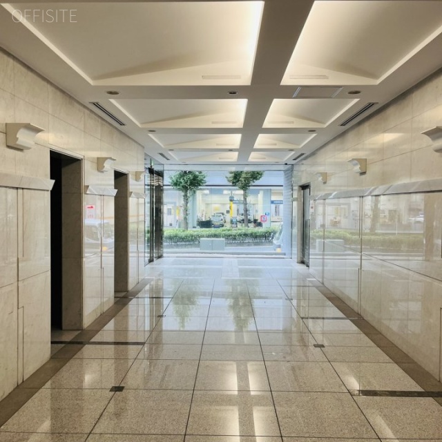 五反田フラットアイアンビル エントランス