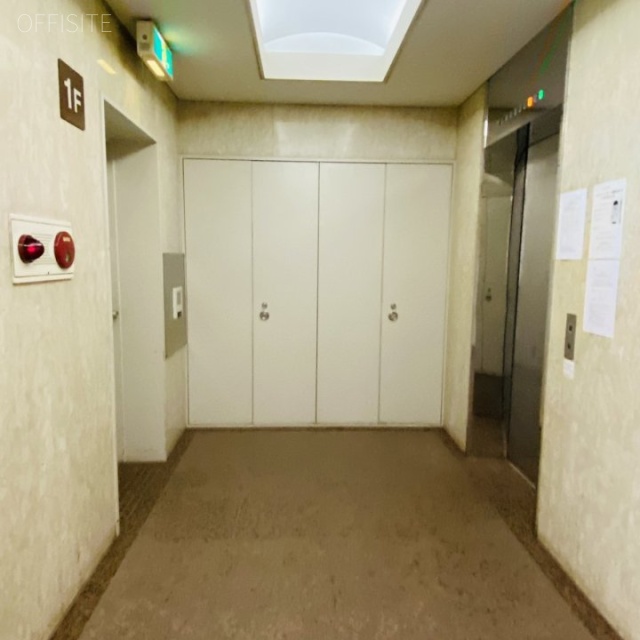 久月神田ビル エントランス