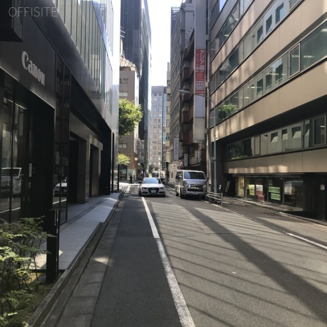 銀座3丁目ビル ビル前面道路