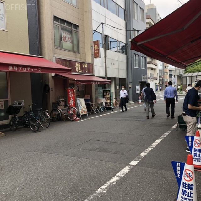 カズキビル ビル前面道路