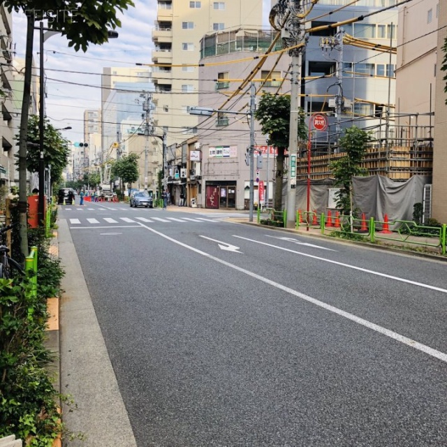 サンパーク東京銀座 ビル前面道路