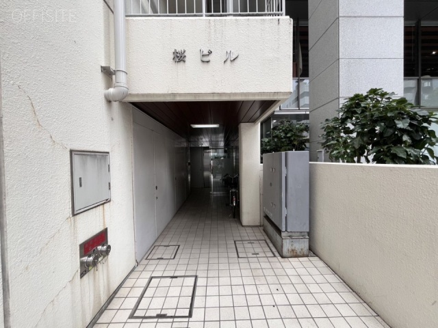 桜ビル エントランス