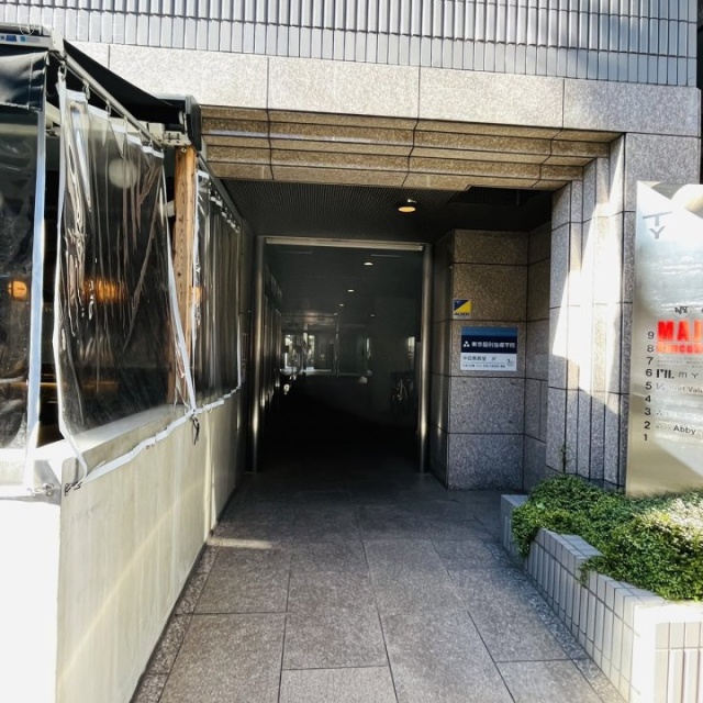 (仮)SELAS中目黒 オフィスビル出入口