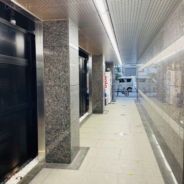 TRUST VAULE 岩本町 エントランス