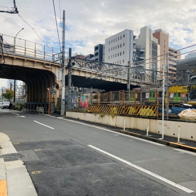 第5叶ビル ビル前面道路