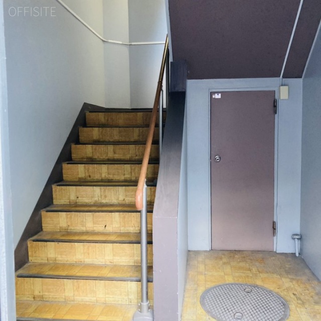 山口ビル エントランス