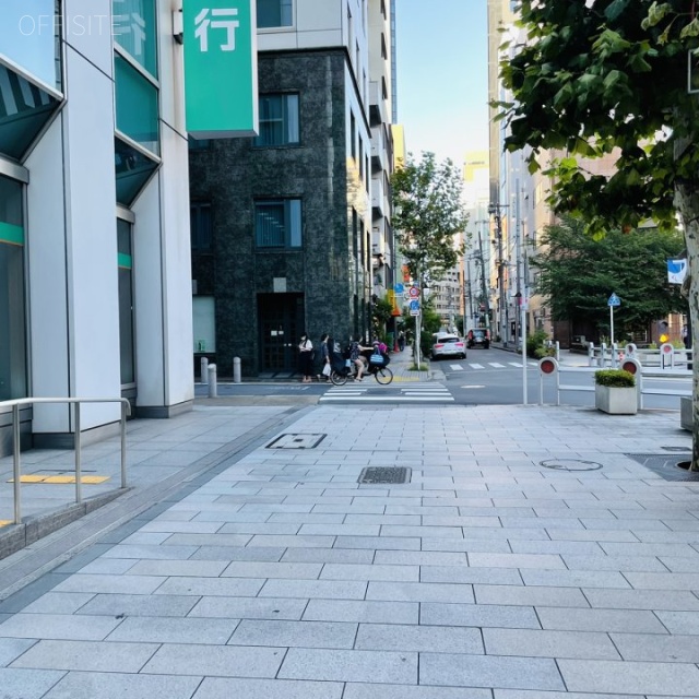神田須田町スクエアビル ビル前面道路