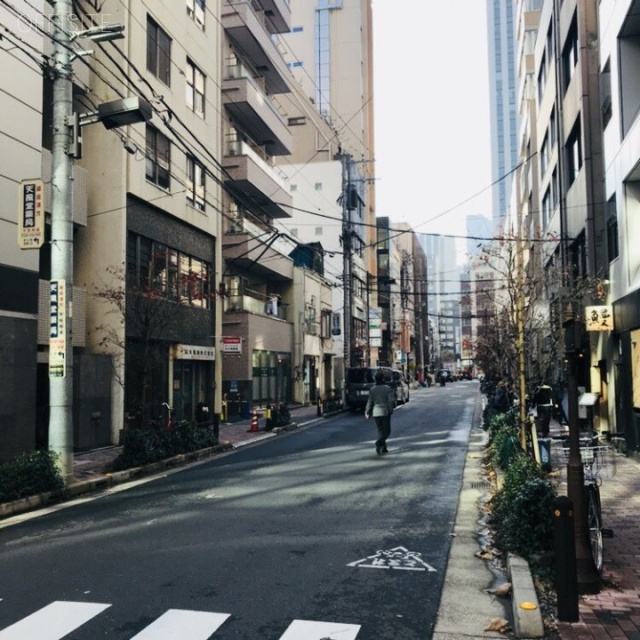 登亭銀座ビル ビル前面道路