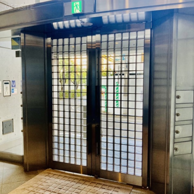 ジニアスビル エントランス