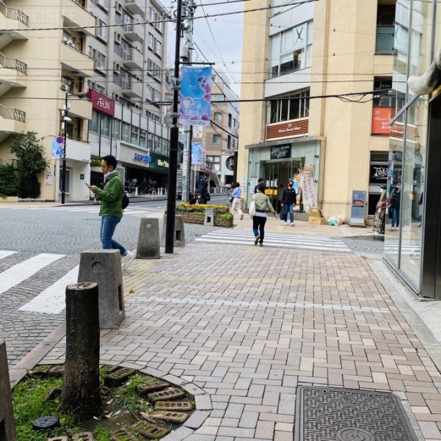 OTMビル ビル前面道路