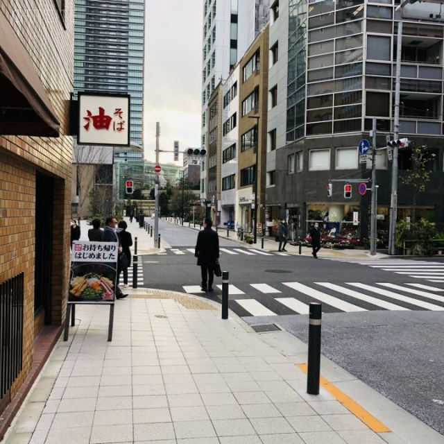 虎ノ門ファーストビル ビル前面道路