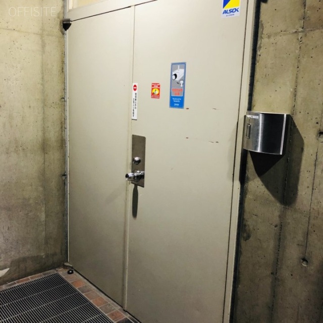 銀座教会堂ビル エントランス