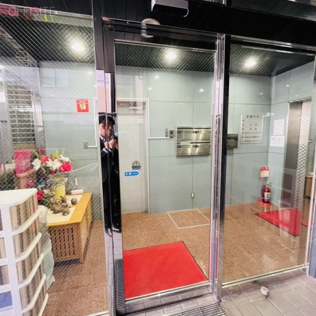 波崎ビル エントランス