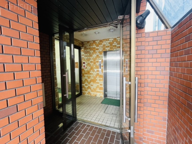 池原第二ビル オフィスビル出入口