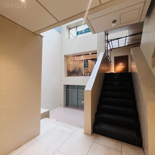 ミヤヒロビル エントランス