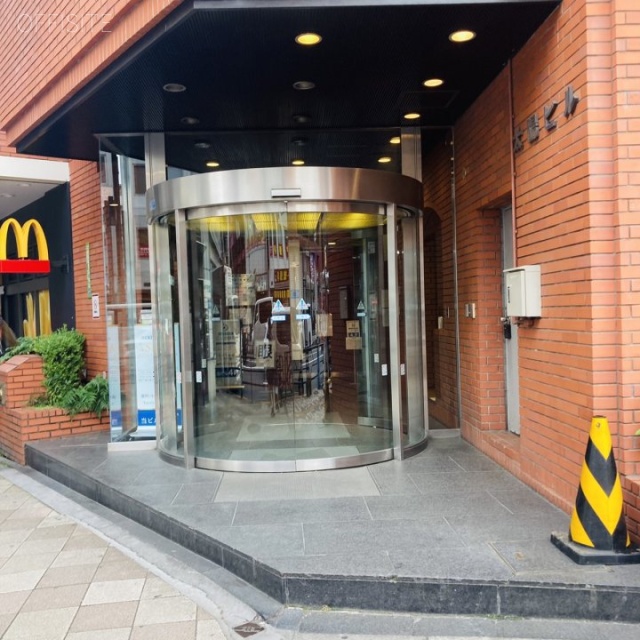 太陽ビル オフィスビル出入口