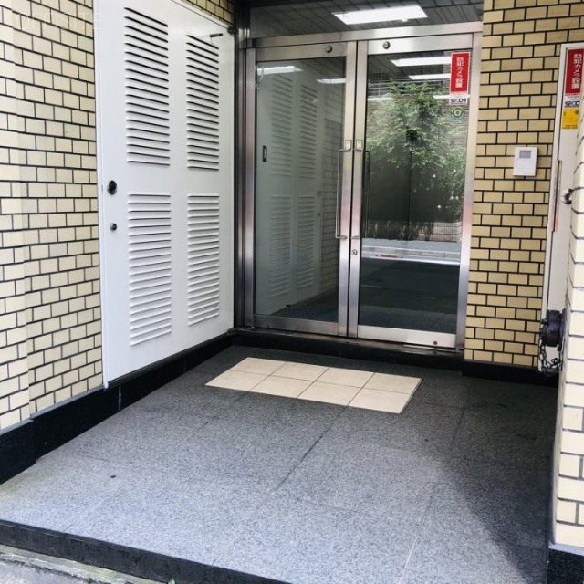 五十嵐ビル エントランス