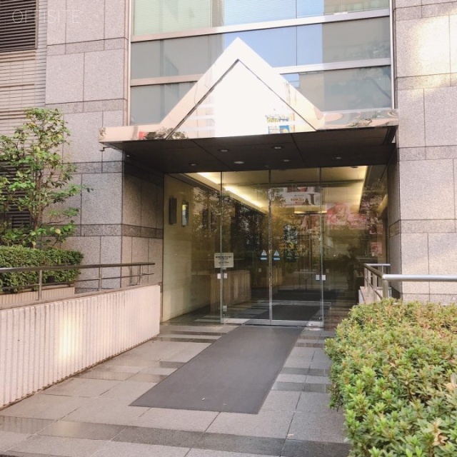 池袋青柳ビル エントランス
