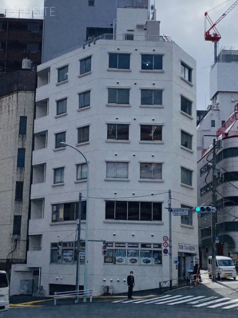 DeLCCS新宿御苑 外観