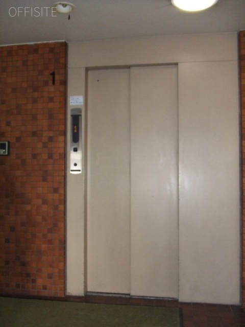 稲毛屋ビル エントランス