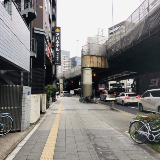 和光ビル ビル前面道路 昭和通り