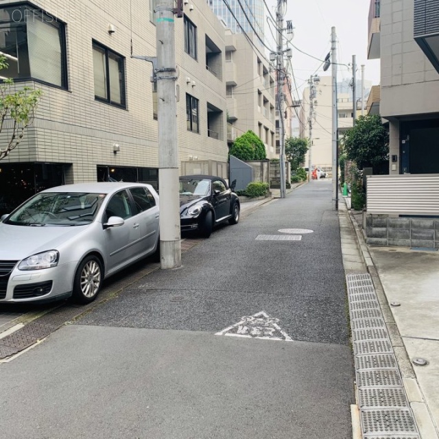 ハイックス平河町 ビル前面道路