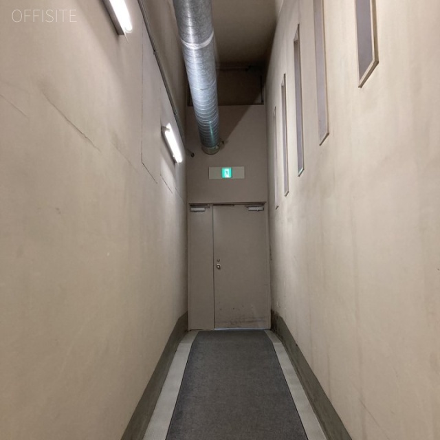 The PLACE 戸越 通用口通路