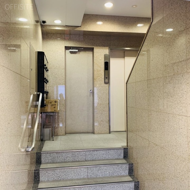 須田ビル エントランス