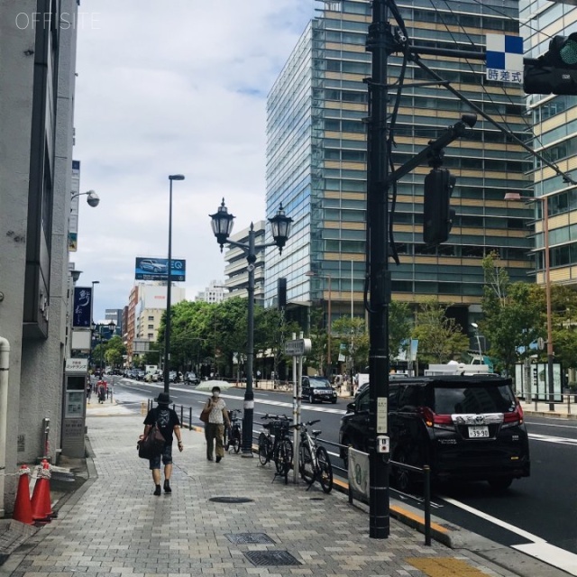 六本木アーバンビル ビル前面道路