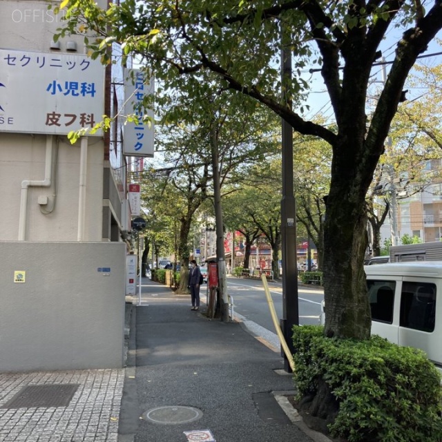 目黒テクノビル 前面道路