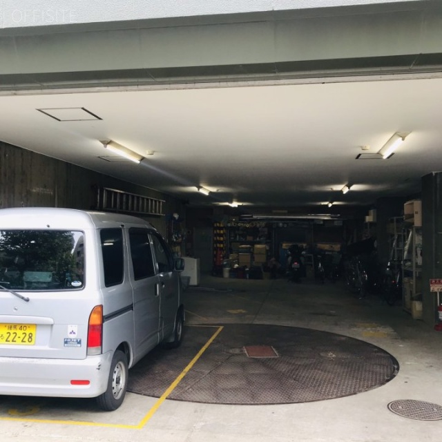 新宿太陽ビル 駐車場